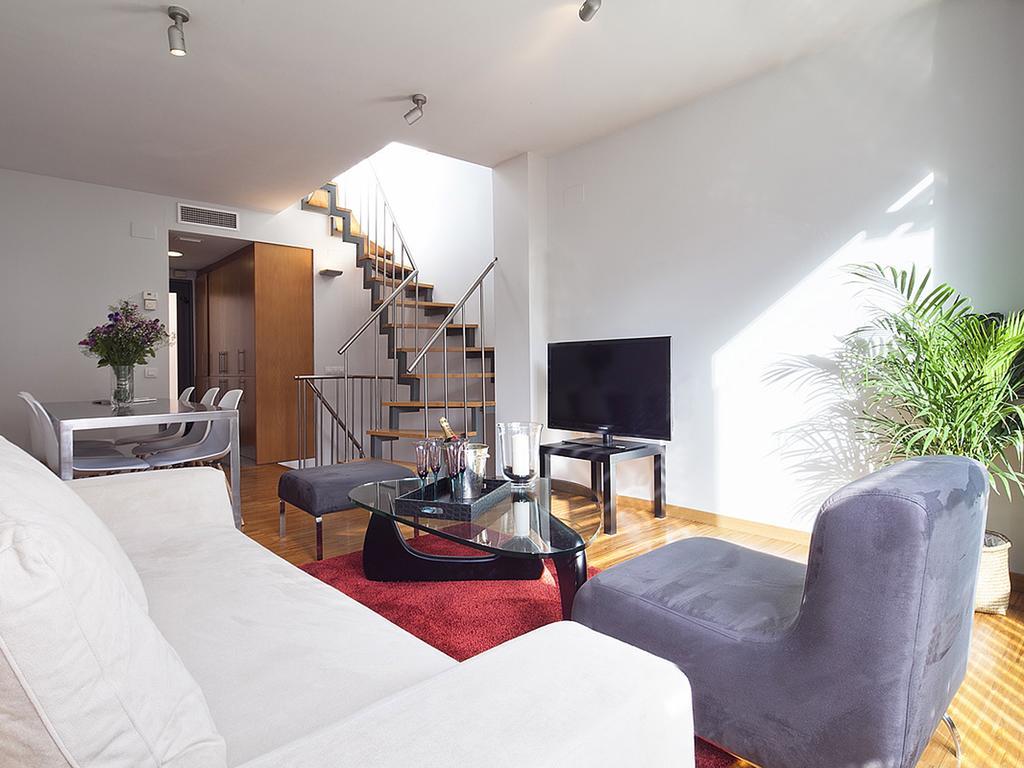 Apartment Barcelona Rentals - Penthouse With Terrace エクステリア 写真